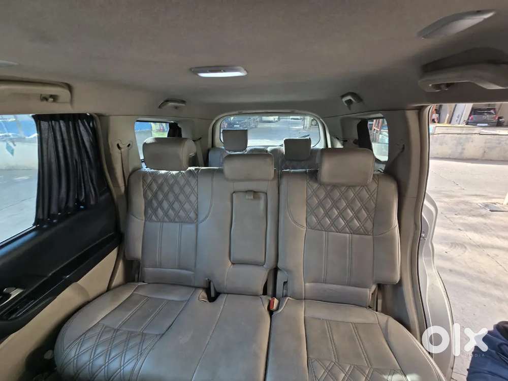 Mahindra Xuv500 2016  Negotiatiable  Urgent Sale