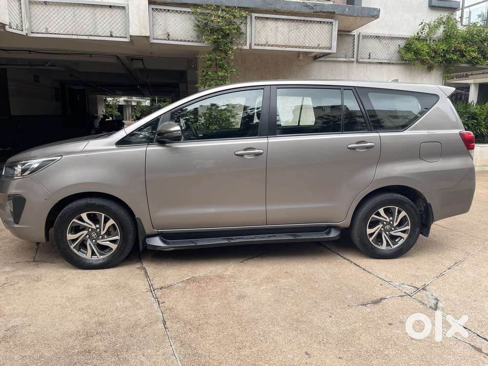 Toyota Innova Crysta 2.4 Gx Limited Edition At 7 Str, 2022, Diesel