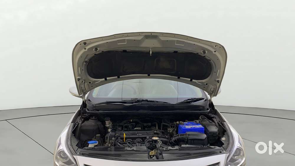 Hyundai Verna [2015-2018] Fluidic 4s 1.6 Vtvt Sx, 2015, Petrol