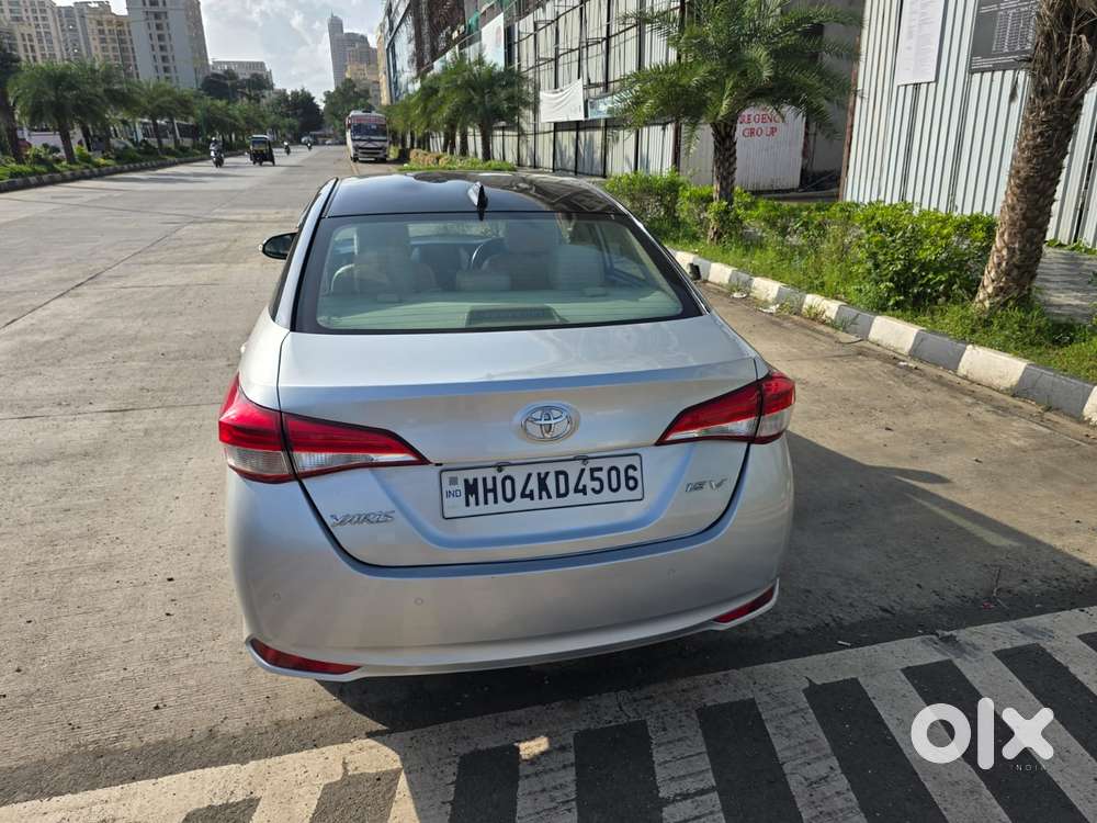 Toyota Yaris V Cvt, 2019, Petrol