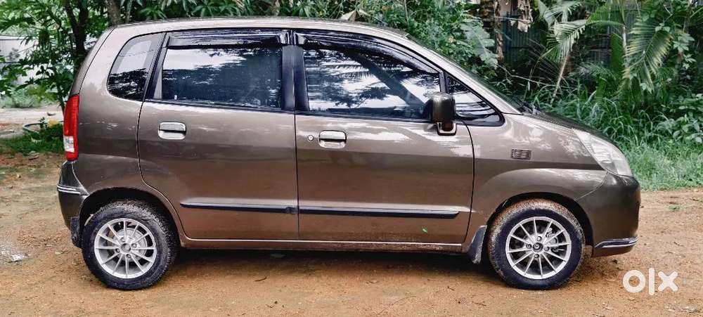 Maruti Suzuki Estilo 2011