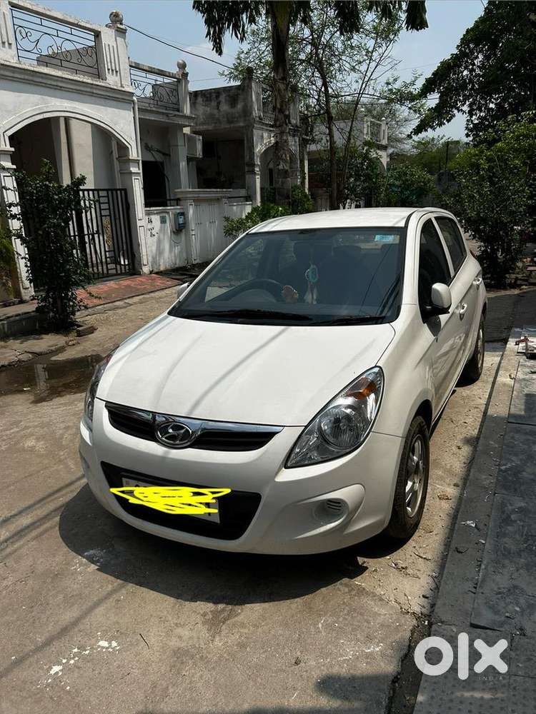 Hyundai I20 Sportz 2012 Petrol Manual  Well Maintained  51,000 Km