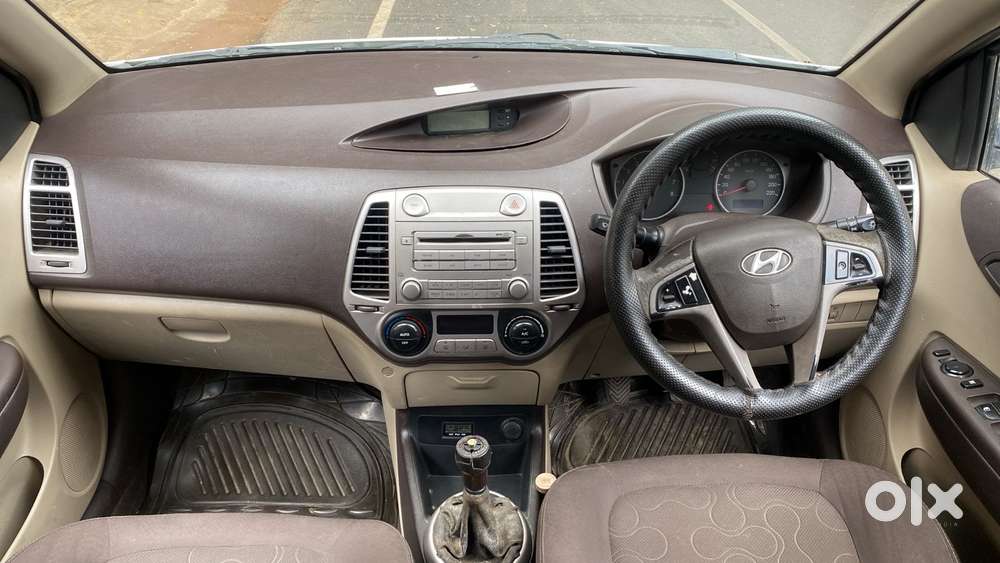 Hyundai I20 2010-2012 1.4 Asta At With Avn, 2011, Petrol