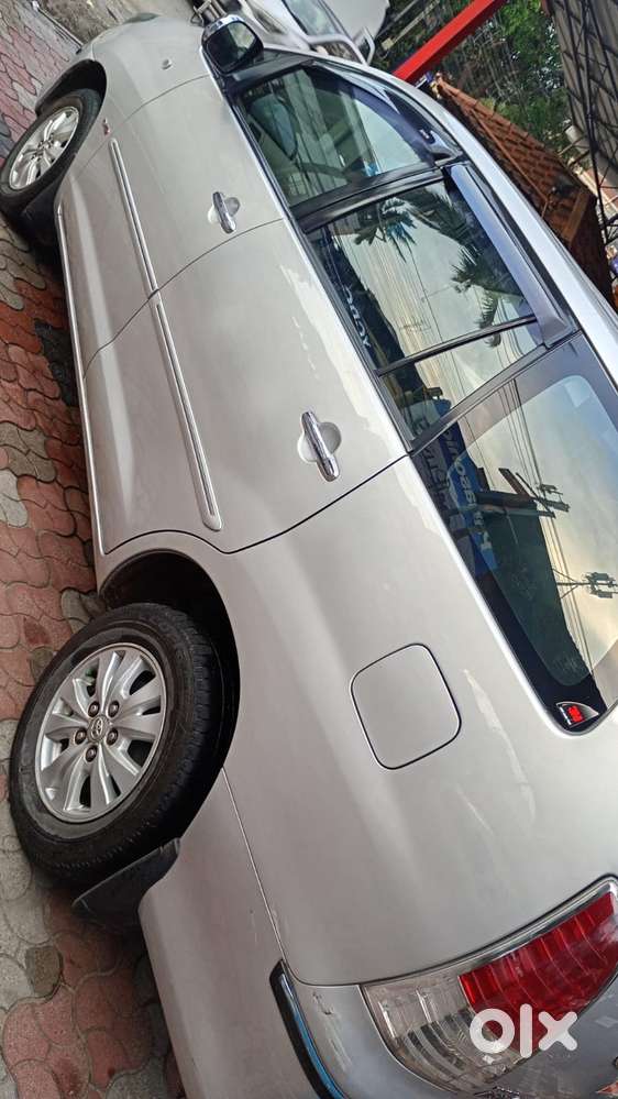 Toyota Innova 2.5 V 7 Str, 2011, Diesel