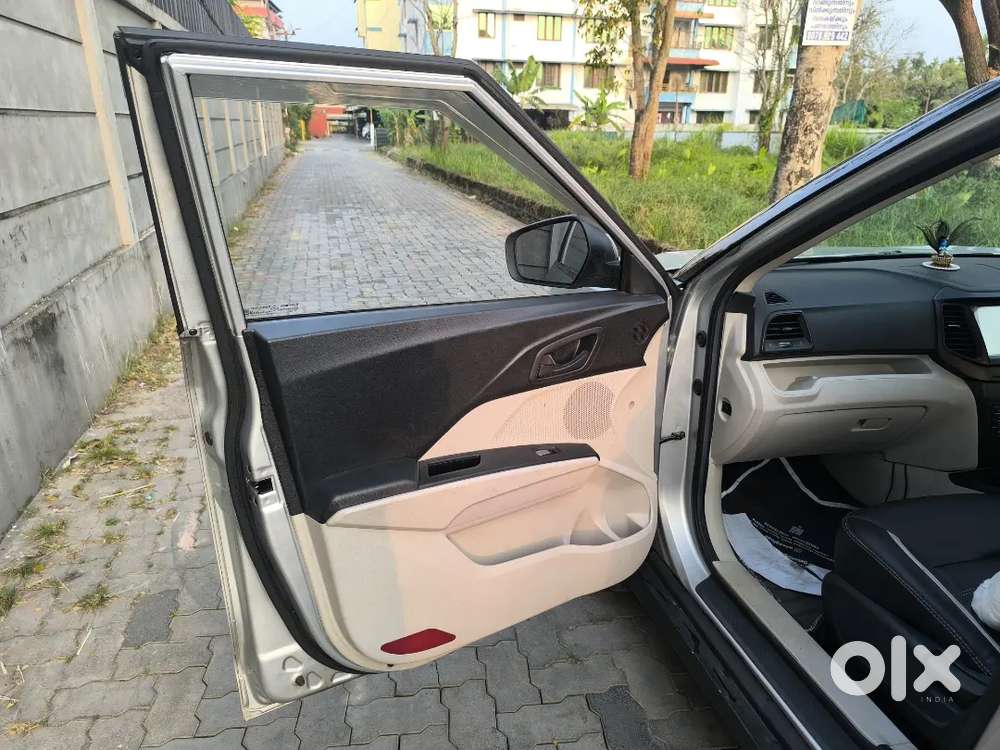 Mahindra Xuv300 W6 Ds Bs6 Mt  Well Maintained