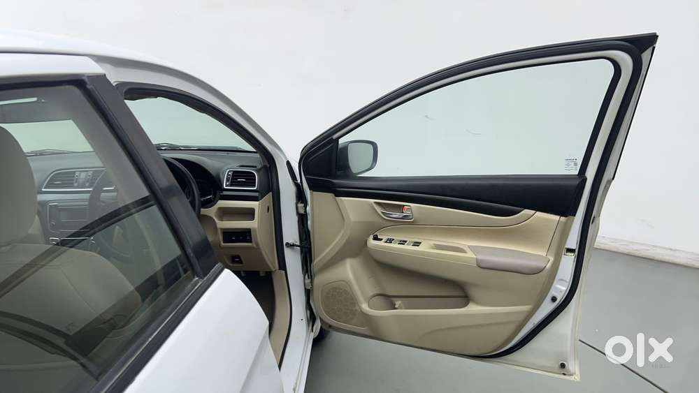 Maruti Suzuki Ciaz At Vxi Plus, 2016, Petrol