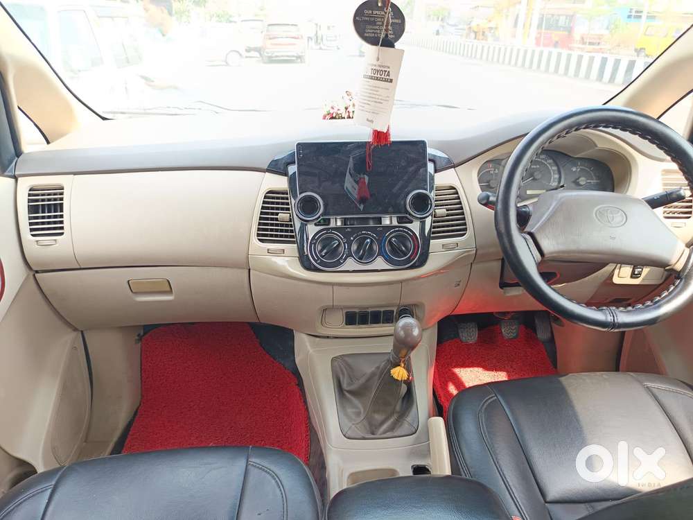 Toyota Innova 2009-2011 2.5 E 7 Str, 2008, Diesel