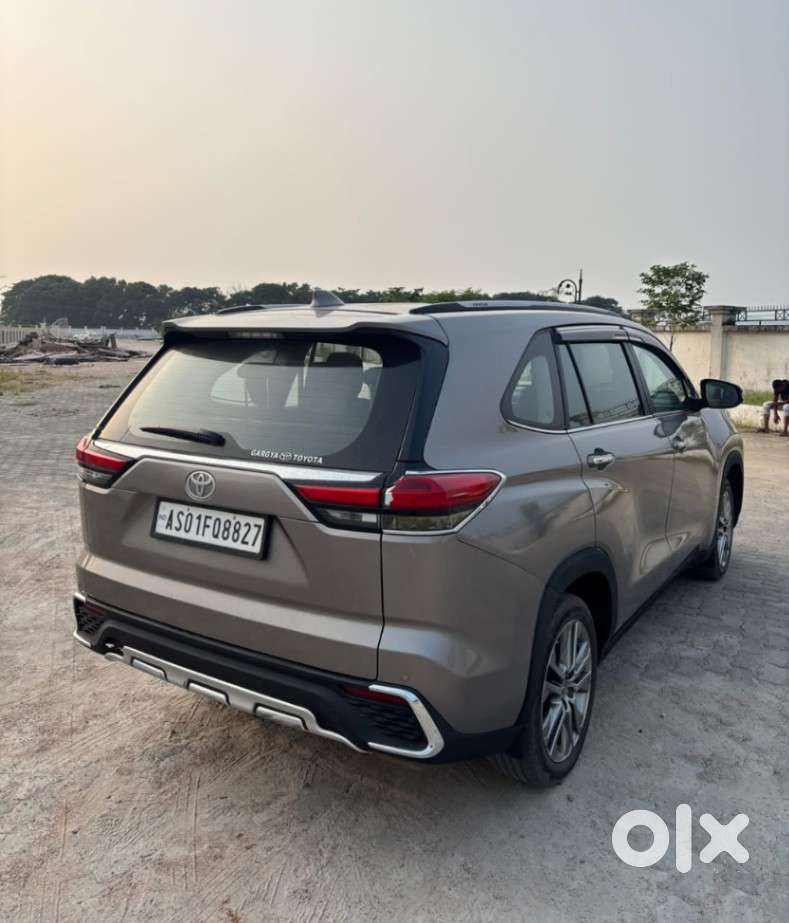 Toyota Innova Hycross 2.0 Zx Hybrid 7 Str, 2023, Petrol