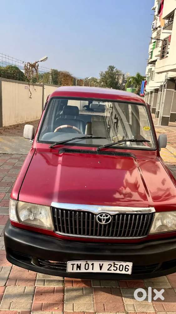 Toyota Qualis 2002 Diesel Good Condition Seat Covers New Tyre 80%