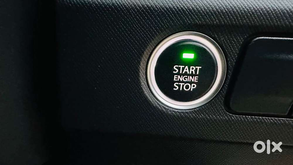 Tata Punch, 2025, Petrol