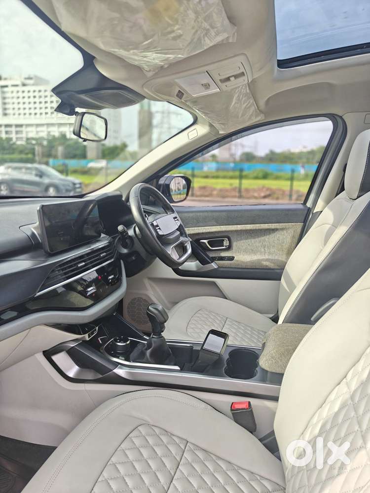 Tata Safari Pure Plus S, 2024, Diesel