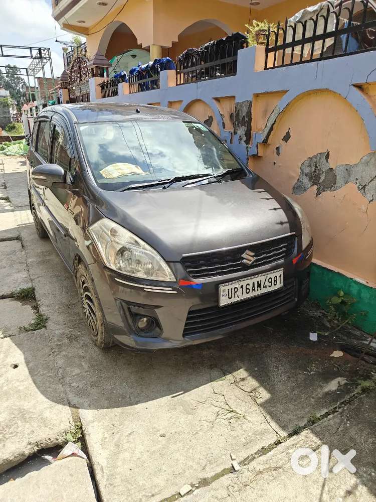 Maruti Suzuki Ertiga 2014 Model H Grey Colour Cng Par 22 Ka Average De