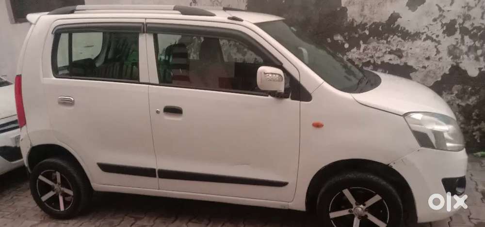 Maruti Suzuki Wagon R Lxi 2017 ,alloy Wheel Touch Screen Center Lock