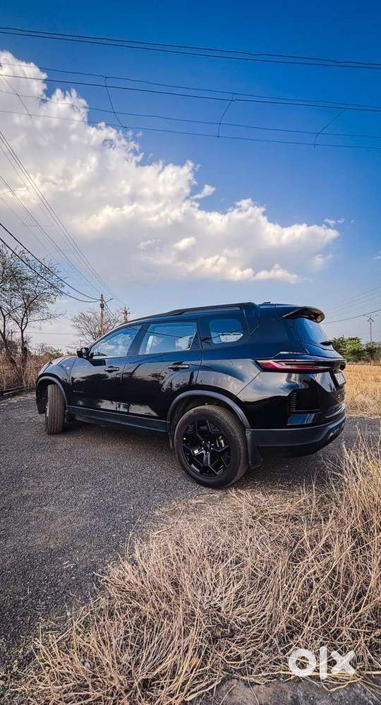 Tata Safari 2024 Adventure Plus  Dark At 8600km, Black, Single Owner