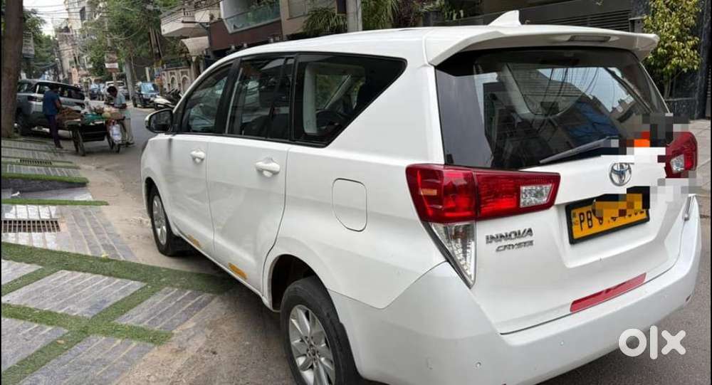 Toyota Innova Crysta 2.4 G Mt 7 Str, 2020, Diesel