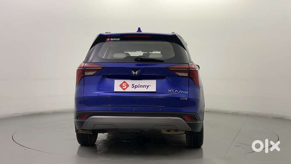Mahindra Xuv700 2.0 Ax 5 Petrol Mt 7 Str, 2022, Petrol