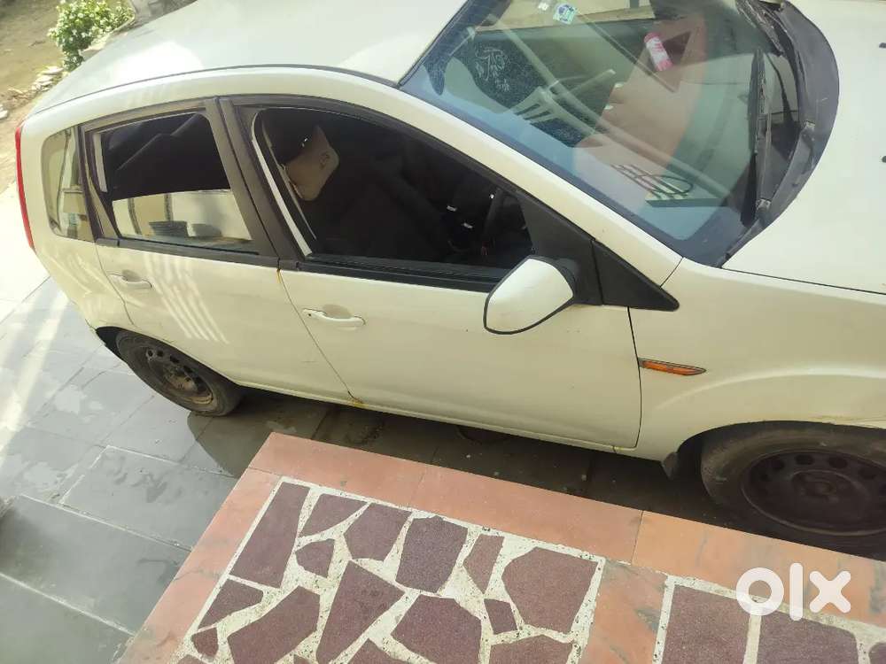 Ford Figo 2010 Petrol 49000 Km Driven