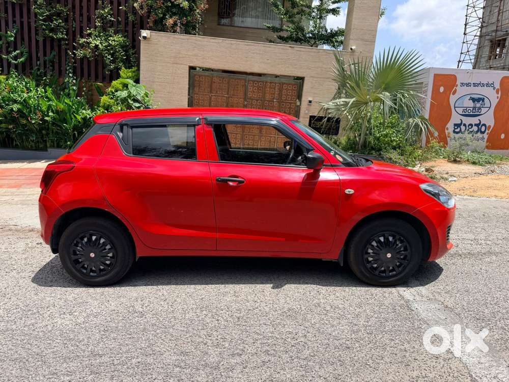 Maruti Suzuki Swift 1.2 Lxi (o), 2022, Petrol