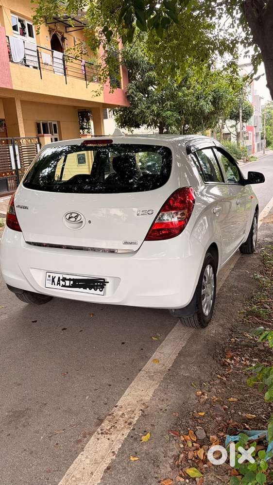 Hyundai I20 Petrol Manual 2012