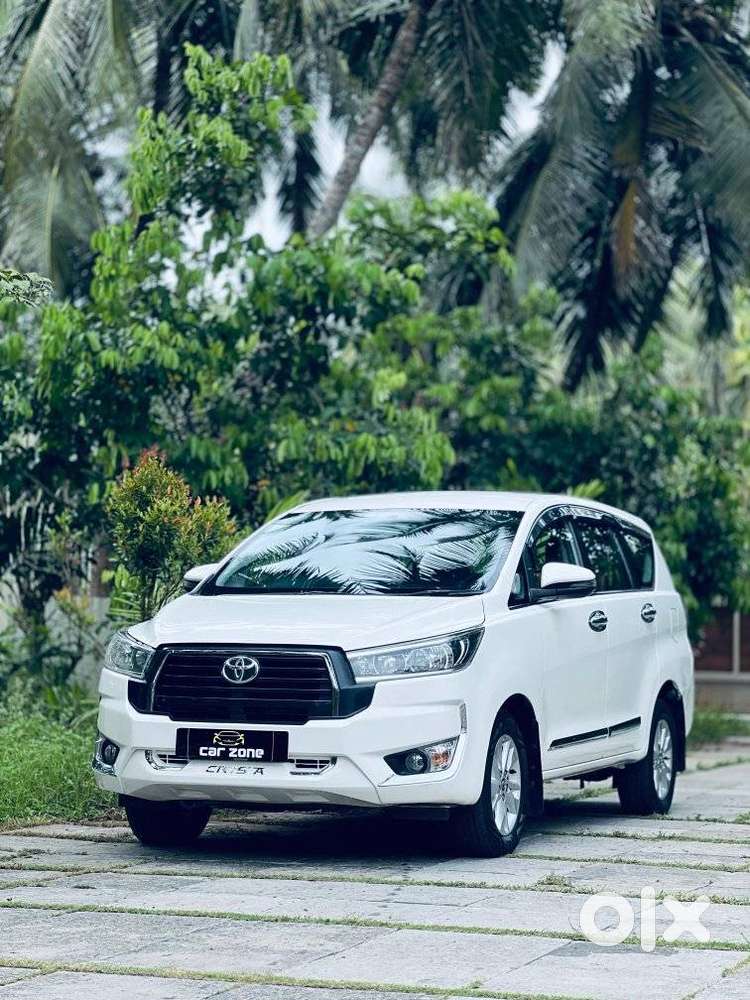 Toyota Innova Crysta 2.4 G Mt 7 Str, 2017, Diesel