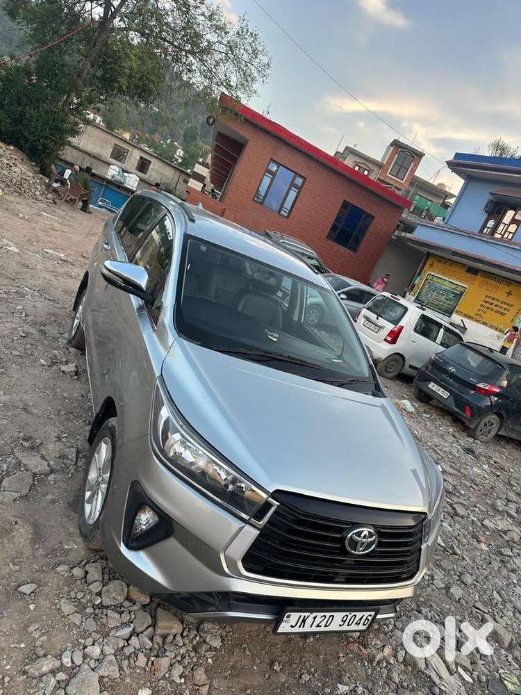 Toyota Innova Crysta 2017 Diesel Well Maintained