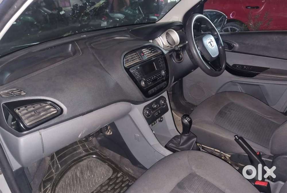 Tata Tigor 1.2 Revotron Xt, 2017, Petrol