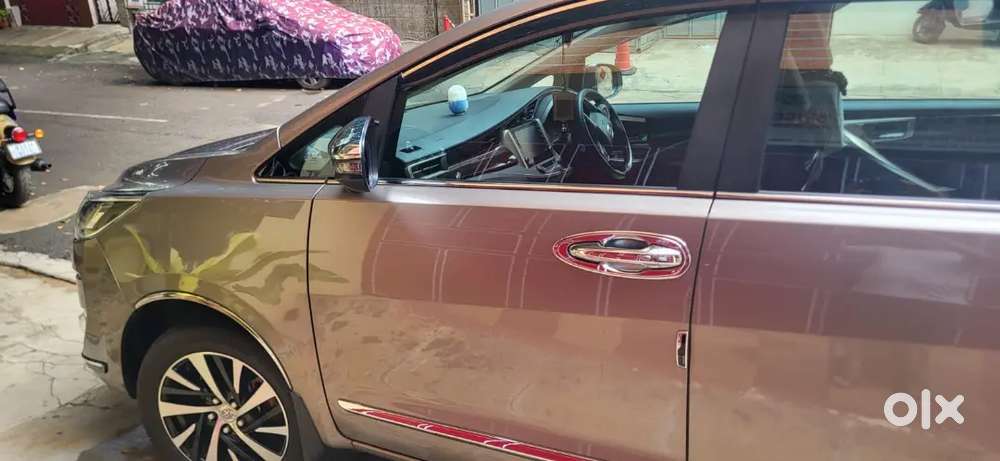 Toyota Innova Crysta 2024