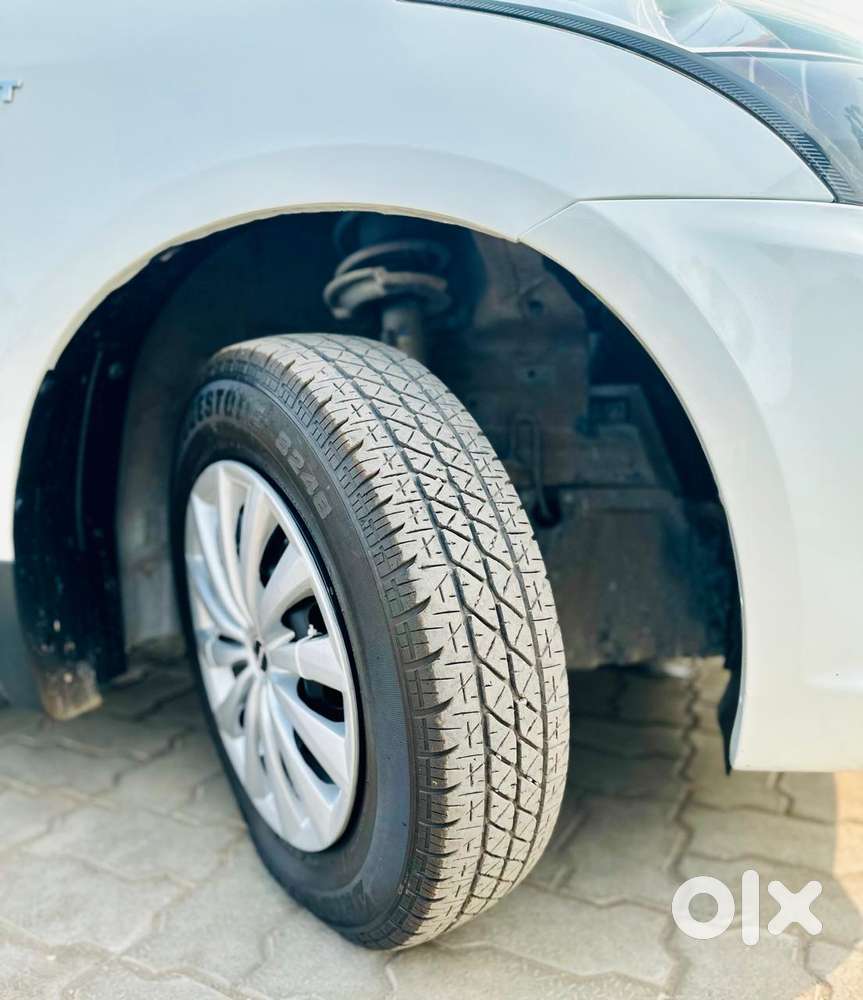 Maruti Suzuki Dzire 1.2 Vxi Cng, 2015, Cng & Hybrids