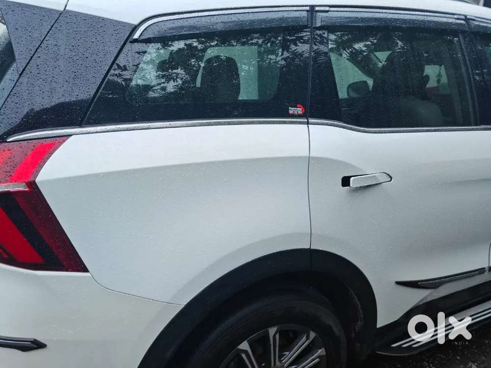 Mahindra Xuv700 2023 Diesel 42000 Km Driven