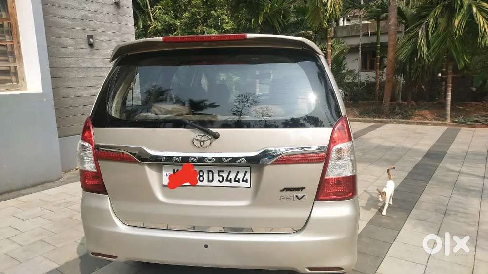 Toyota Innova 2015 Diesel 126000 Km Driven