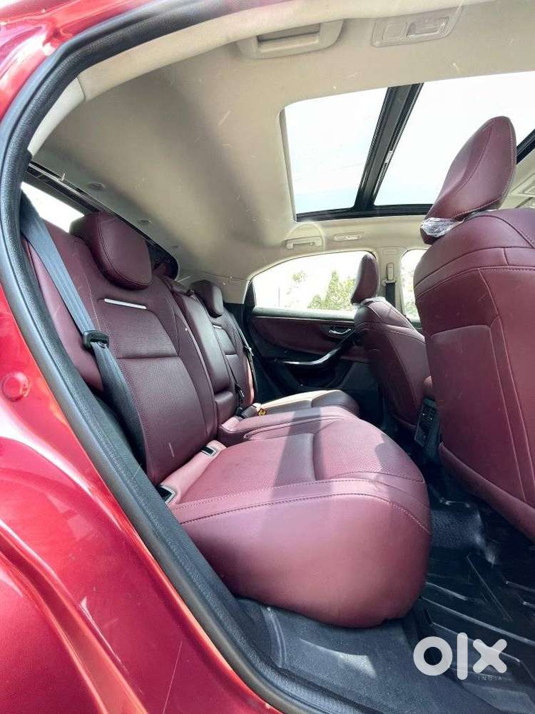 Tata Curvv Accomplished S 1.2 Revotron Petrol 7dca, 2025, Petrol