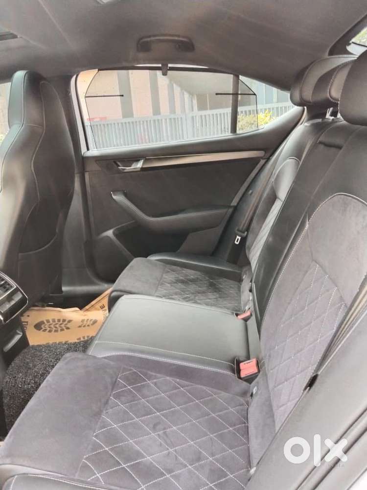 Skoda Superb [2020-ongoing] 1.8 Sportline, 2021, Petrol