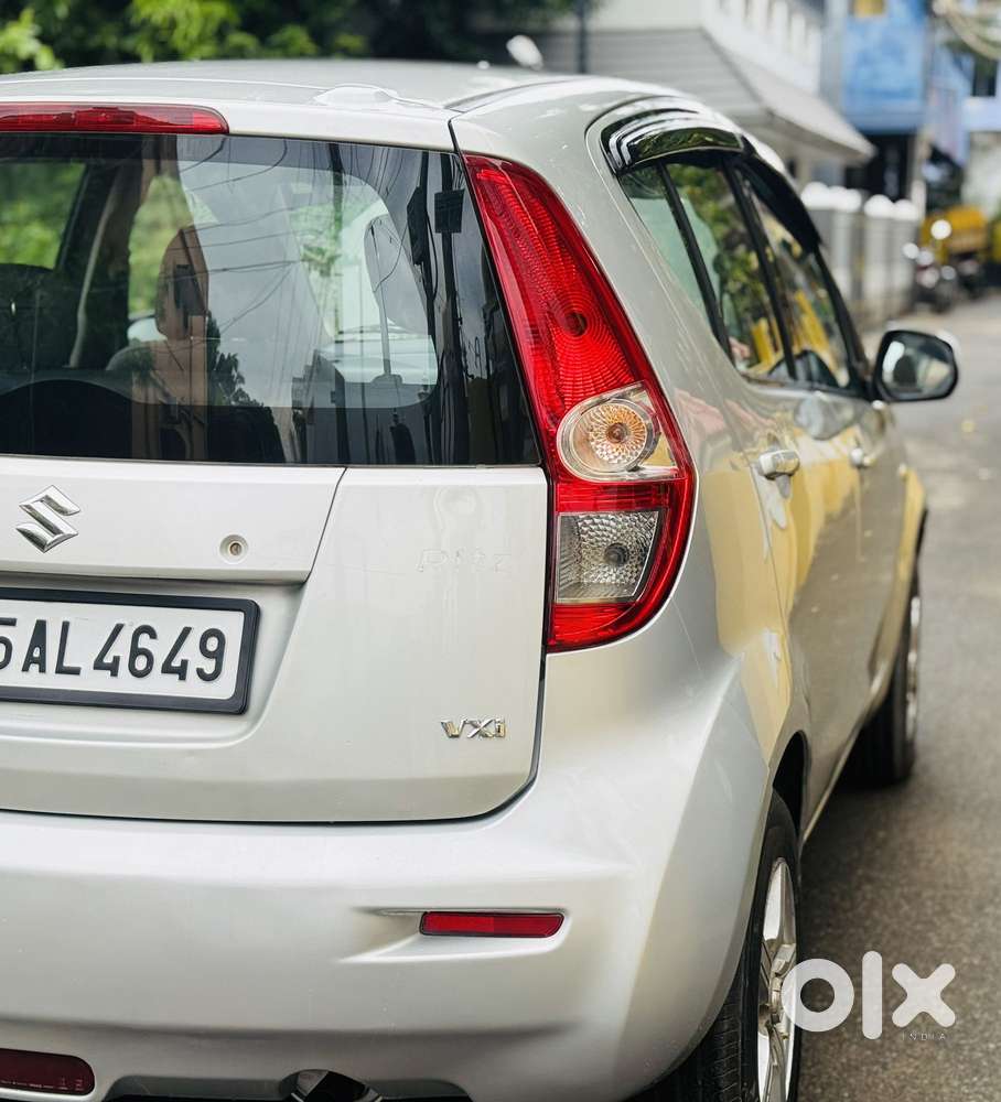 Maruti Suzuki Ritz Vxi, 2011, Petrol