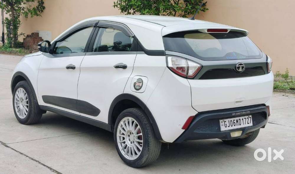 Tata Nexon 1.2 Revotron Xm (s), 2018, Cng & Hybrids
