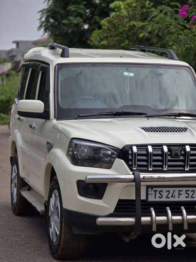 Mahindra Scorpio 2021 Diesel Manual