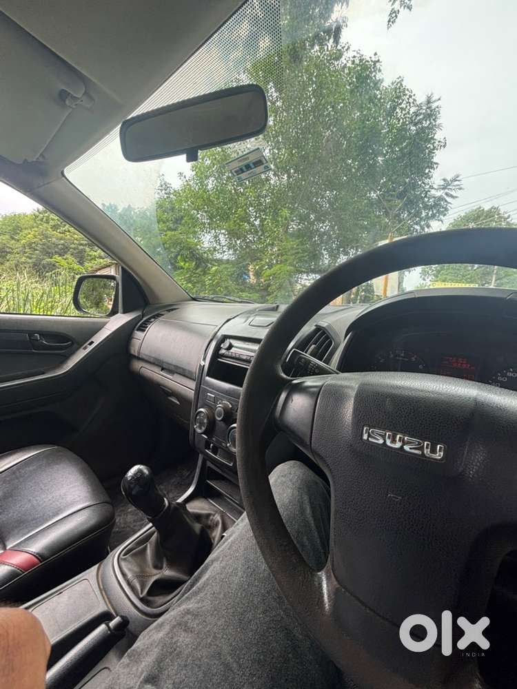 Isuzu Dmax Scab 2017