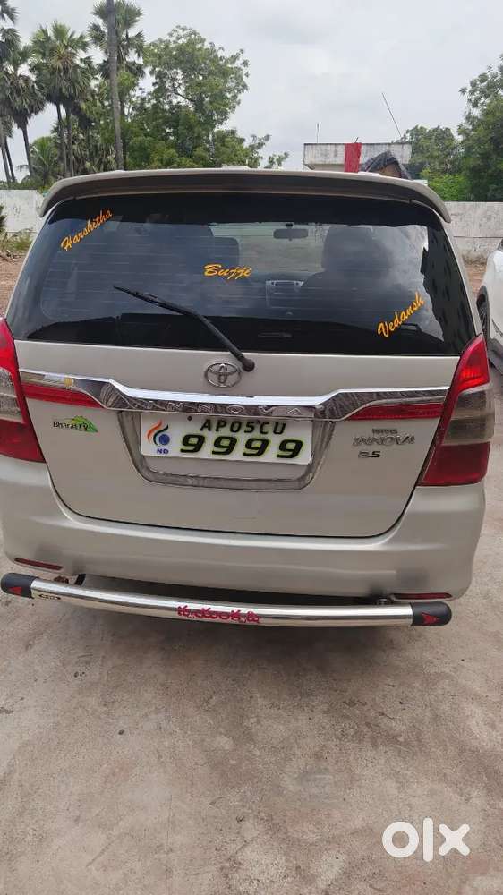 Toyota Innova 2015 Diesel 175000 Km Driven