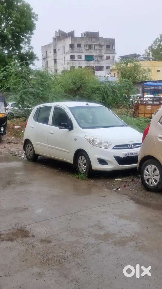Hyundai I10 Sportz 2012