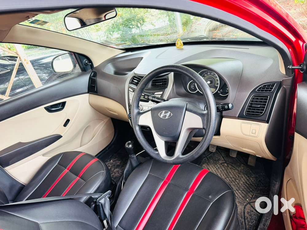 2017 Hyundai Eon Petrol Year