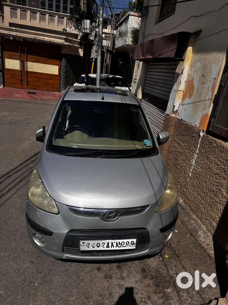 Automatic Hyundai I10  Petrol 66500 Km Driven