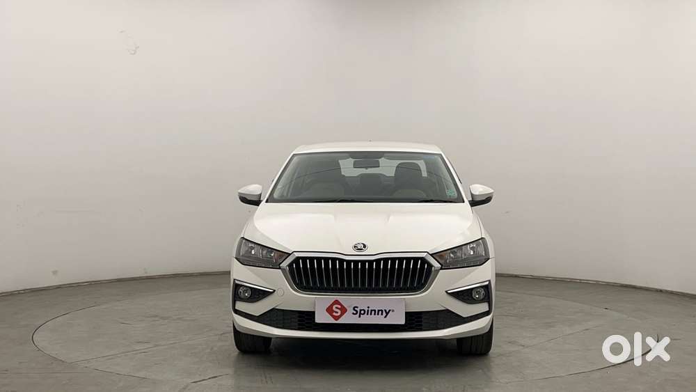 Skoda Slavia Ambition 1.0l Tsi At, 2023, Petrol