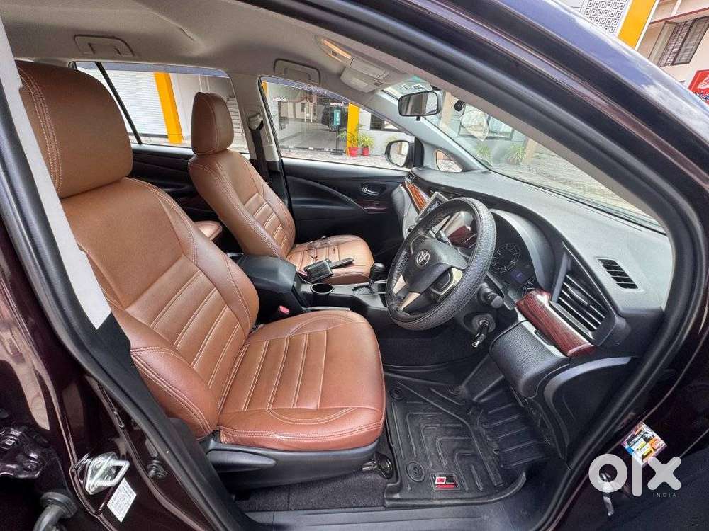 Toyota Innova Crysta 2.8 Gx At 8 Seater, 2016, Diesel