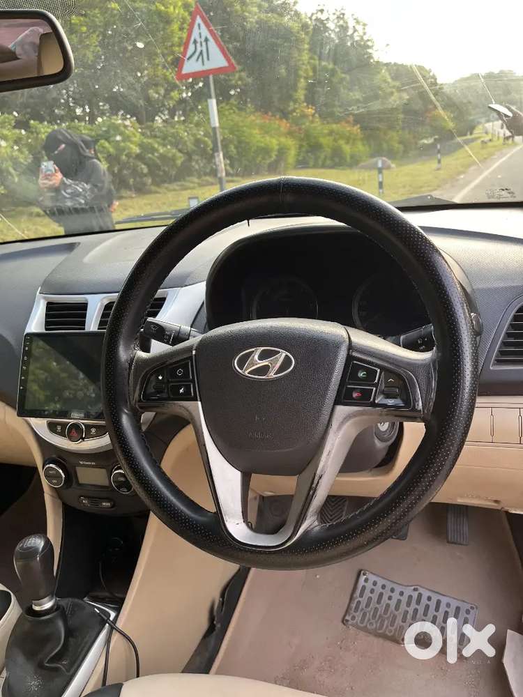 Hyundai Verna 1.6 S 2012