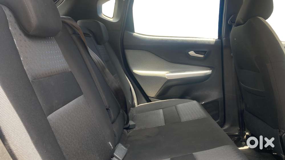 Nissan Magnite 1.0 Xv, 2022, Petrol