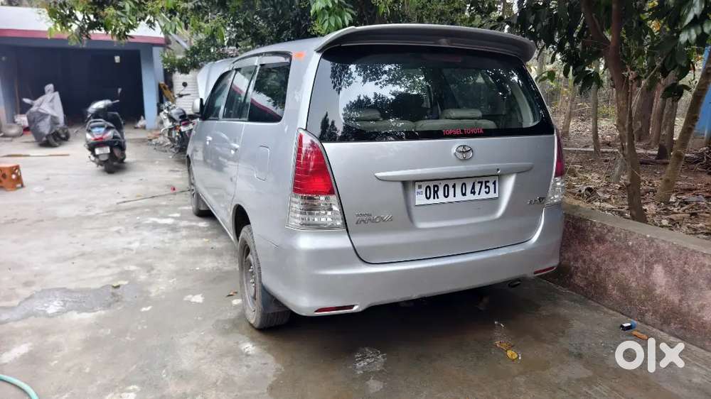 Toyota Innova 2010 Diesel Well Maintained