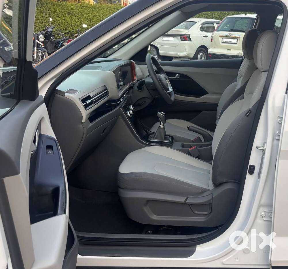 Hyundai Creta 1.5 Manual 2024 Petrol 4700 Kms Chandigarh Registration.