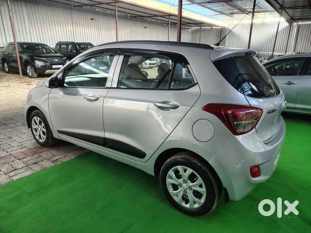 Hyundai Grand I10 Sportz, 2016, Petrol