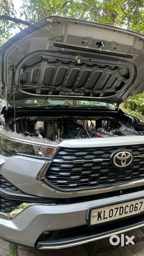 Toyota Innova Hycross 2023  8-seater Slf Variant