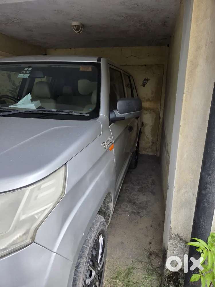 Mahindra Tuv 300 Plus 2016