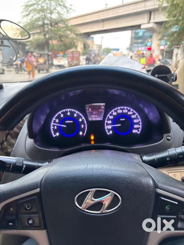 Verna 2013 Manual Top Model Fixed Price  / Only Genuine Buys Only Plz